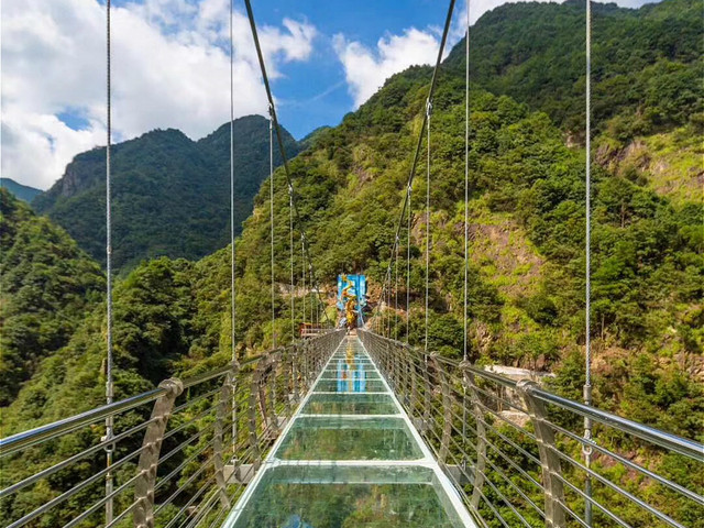 宁波2日游>住余姚阳明温泉山庄,沐浴阳明温泉,五龙潭挑战7d网红玻璃