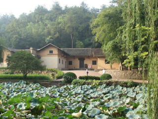 湖南鳳凰古城旅游要多少錢2021_湖南鳳凰古城旅游團_湖南鳳凰古城旅游組團
