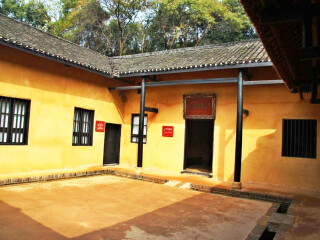 湖南鳳凰古城旅游要多少錢2021_湖南鳳凰古城旅游團_湖南鳳凰古城旅游組團