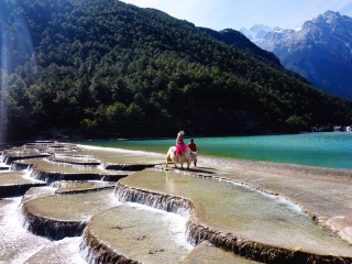 麗江瀘沽湖旅游團(tuán)報(bào)價(jià)2021_麗江瀘沽湖旅游報(bào)團(tuán)價(jià)格_報(bào)團(tuán)去麗江瀘沽湖多少錢(qián)
