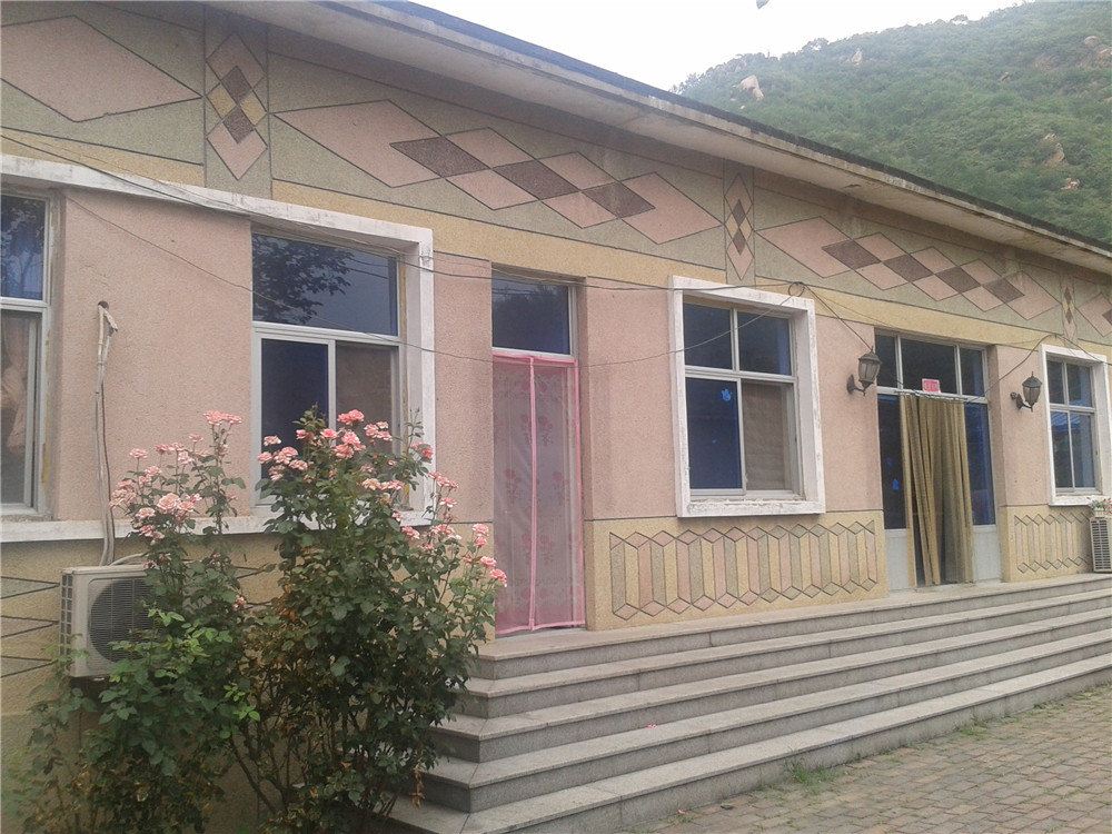 北京市昌平区碓臼峪风景区民俗度假村迷糊山庄