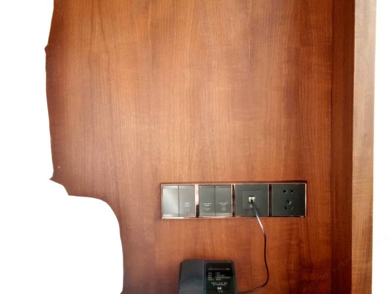 hotelPic