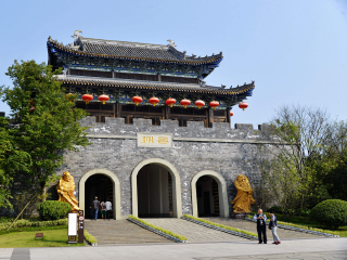 重慶八月份旅游_重慶最佳旅游路線_重慶半自助游