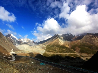 新疆旅游要多少錢跟團(tuán)_新疆旅行跟團(tuán)_新疆旅行團(tuán)旅游報價