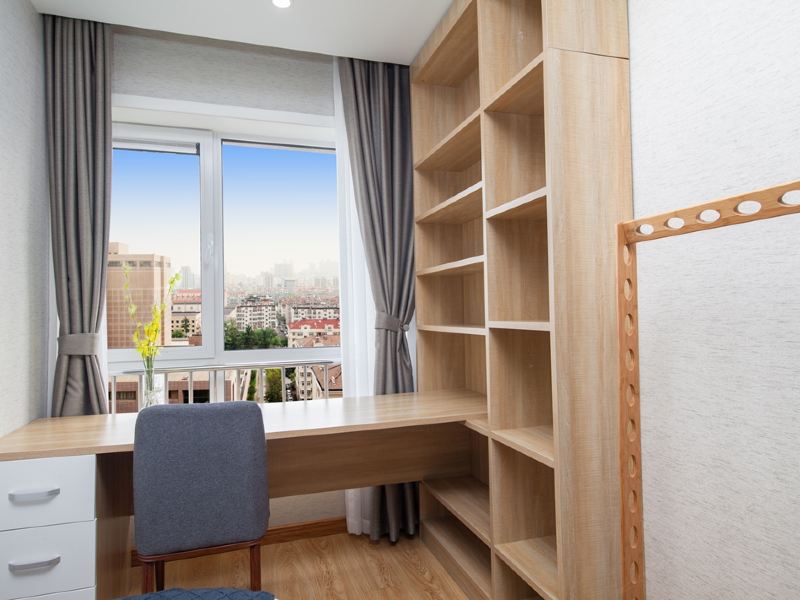 hotelPic