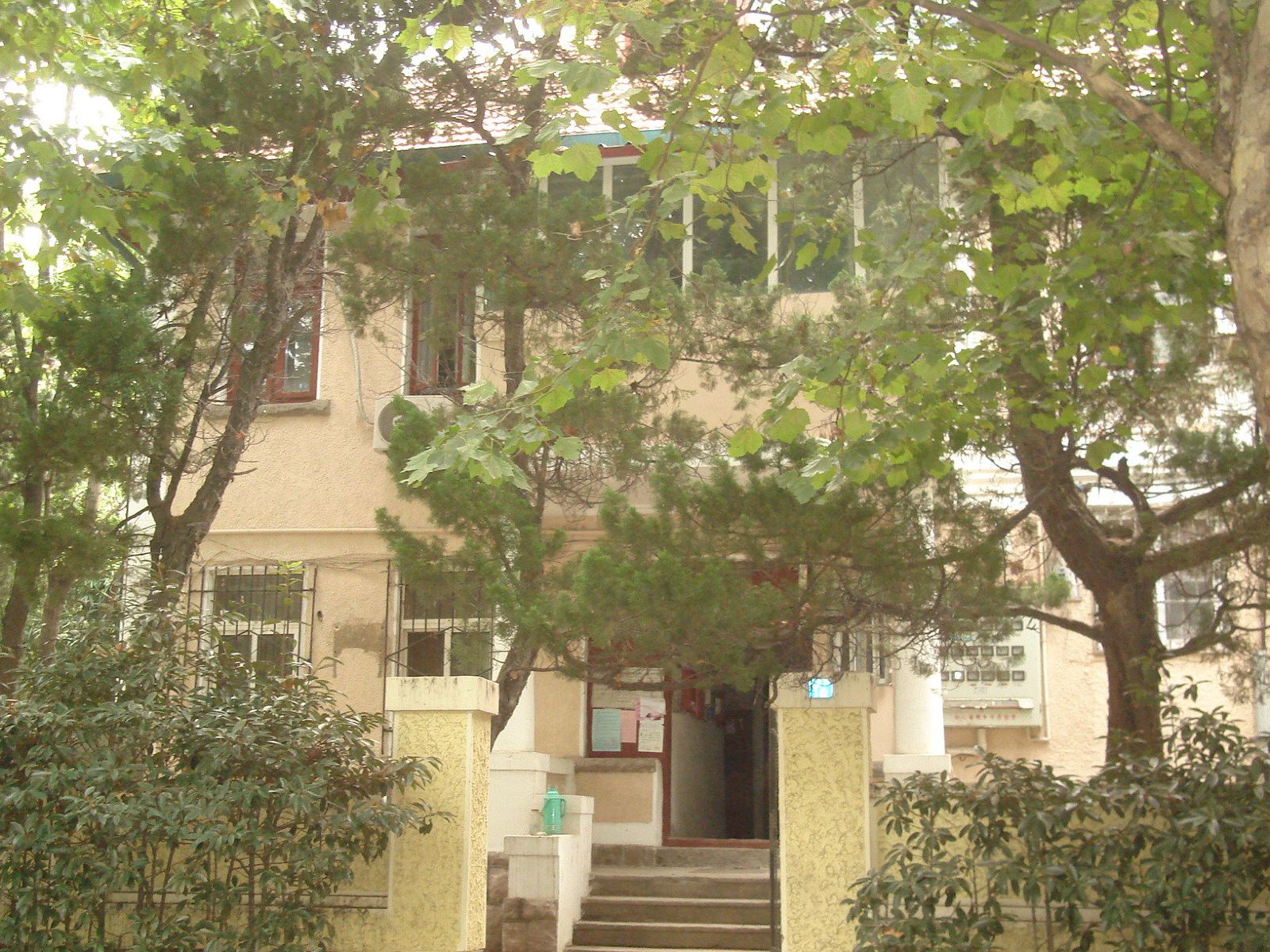 青岛青人住宿中心