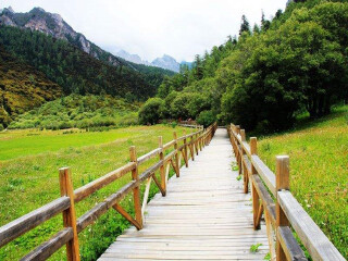 稻城亚丁随团游_稻城亚丁游旅游团_近期到稻城亚丁旅游