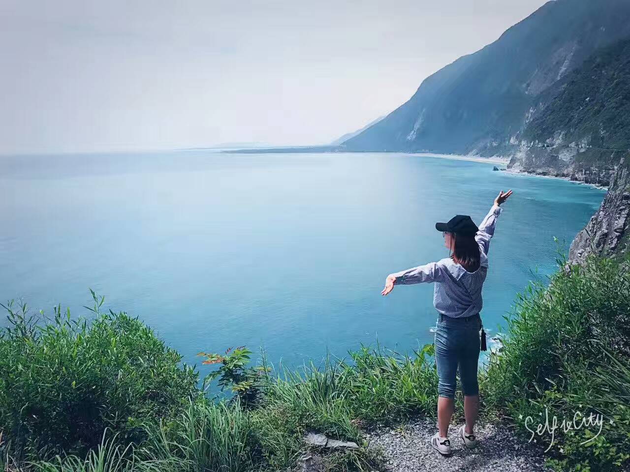 我想和女朋友出去玩,只有一天时间,能去哪里比较合适,风景好点的 风景