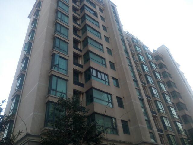 欣欣家庭公寓(南京保利香槟二店)