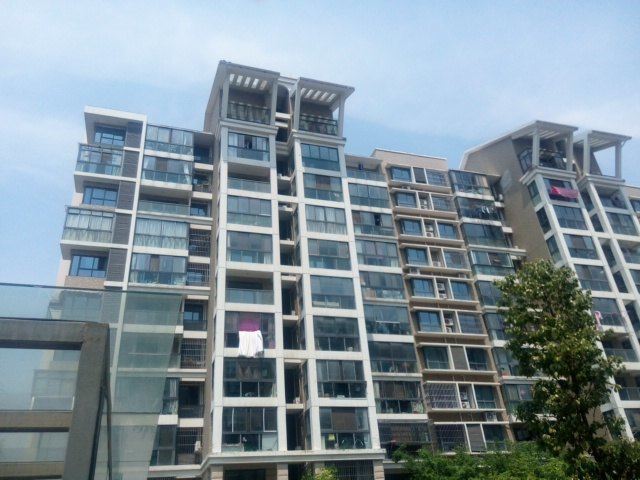 潮男连锁公寓(南京翠屏紫气钟山店)