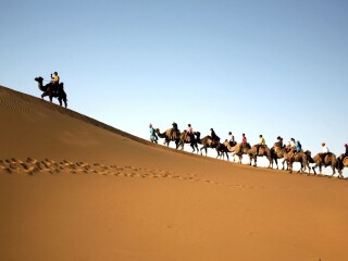 新疆旅游團(tuán)報(bào)價(jià)2021_新疆旅游多少錢(qián)一個(gè)人_新疆游組團(tuán)
