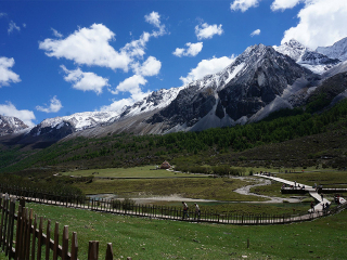 四川稻城亞丁五日游團(tuán)_四川稻城亞丁雙人旅游價(jià)格_四川稻城亞丁旅游報(bào)跟團(tuán)
