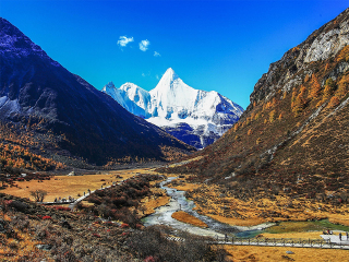 四川稻城亞丁五日游團(tuán)_四川稻城亞丁雙人旅游價(jià)格_四川稻城亞丁旅游報(bào)跟團(tuán)