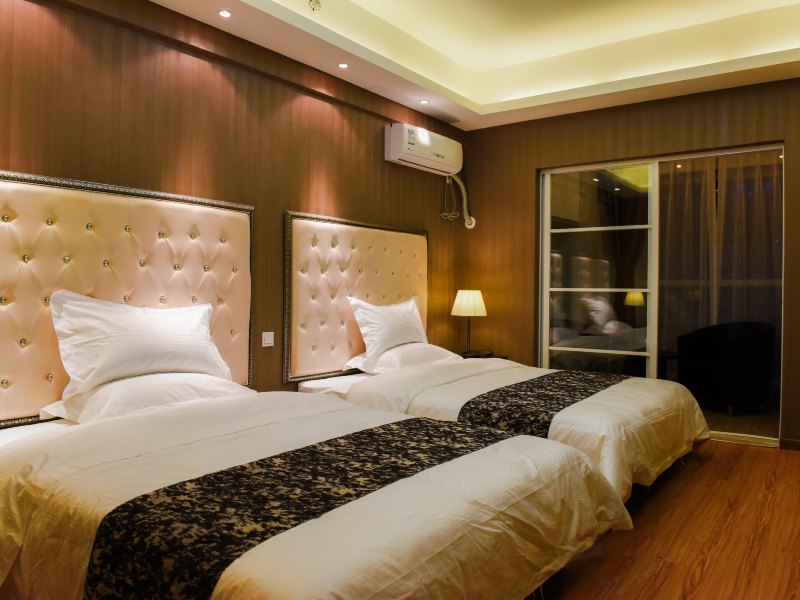 hotelPic
