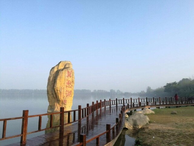 钟祥-莫愁湖国家湿地公园