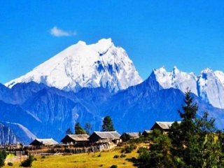 云南玉龍雪山旅游需要多少錢_旅行團(tuán)云南玉龍雪山游_云南玉龍雪山旅游組團(tuán)