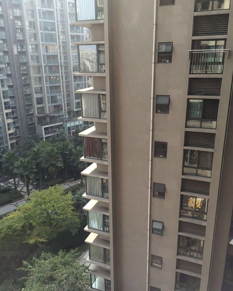 宏宇短租公寓(成都科院街店)