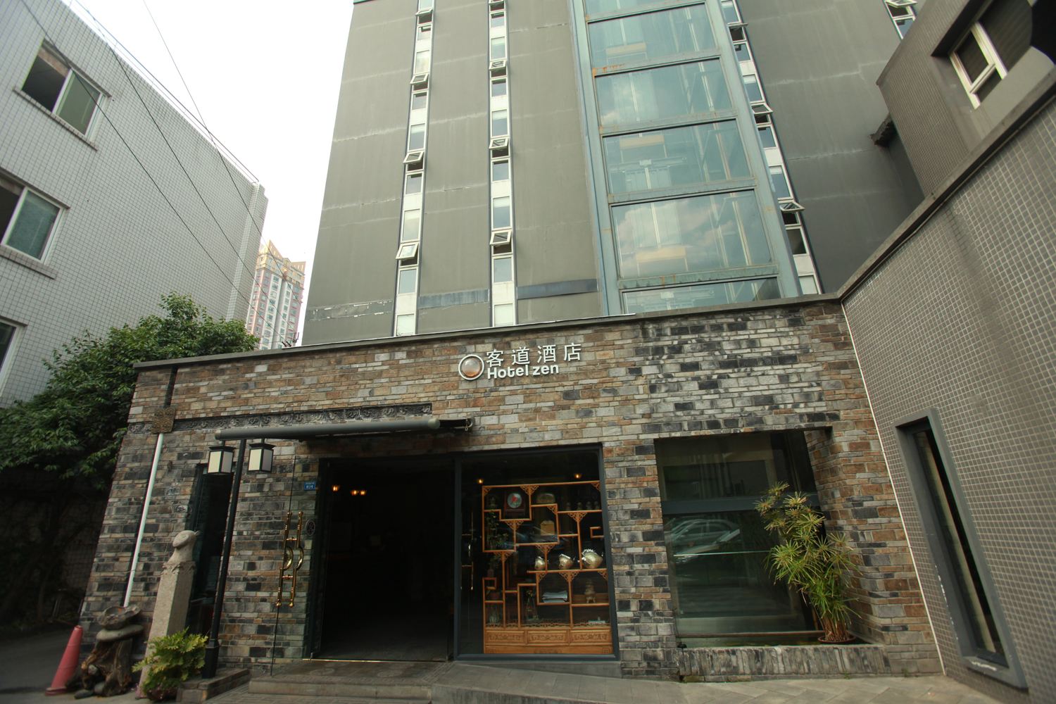 客道酒店(成都新南门地铁站店)