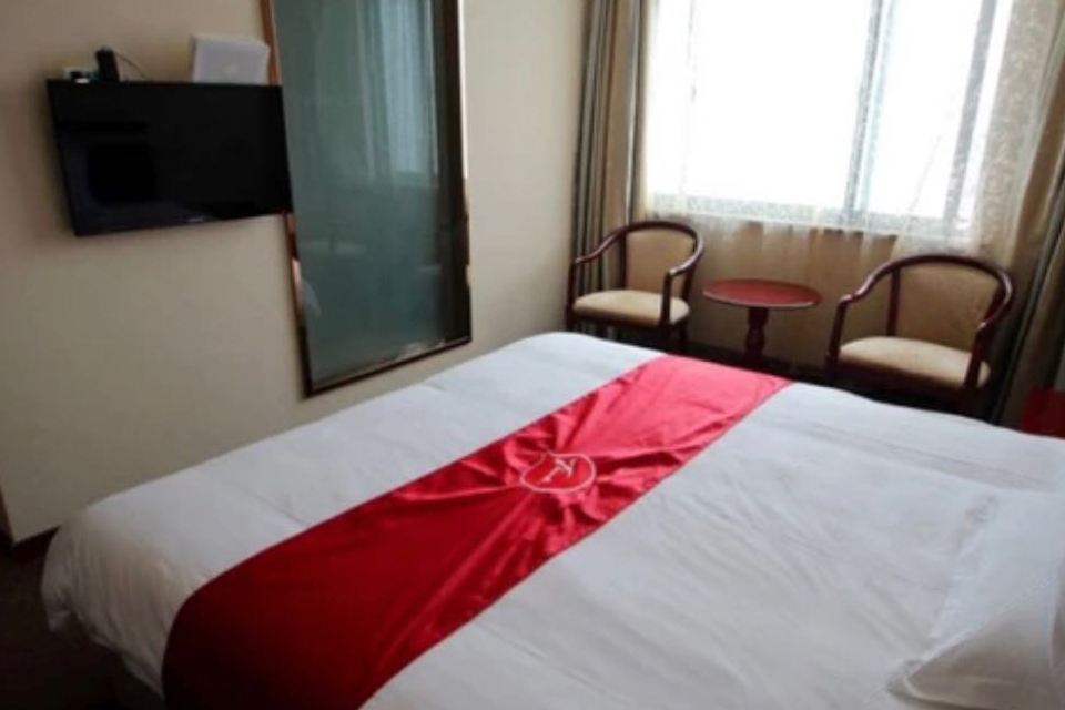 标准大床房(无窗)
