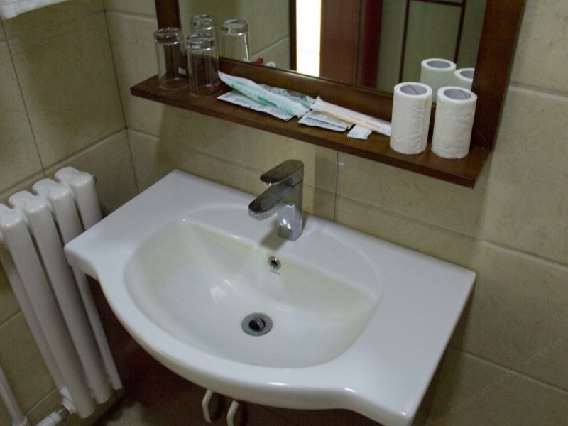 hotelPic