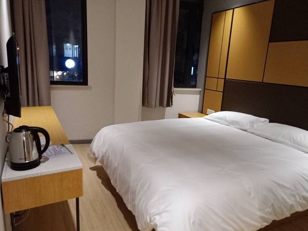 高级大床房