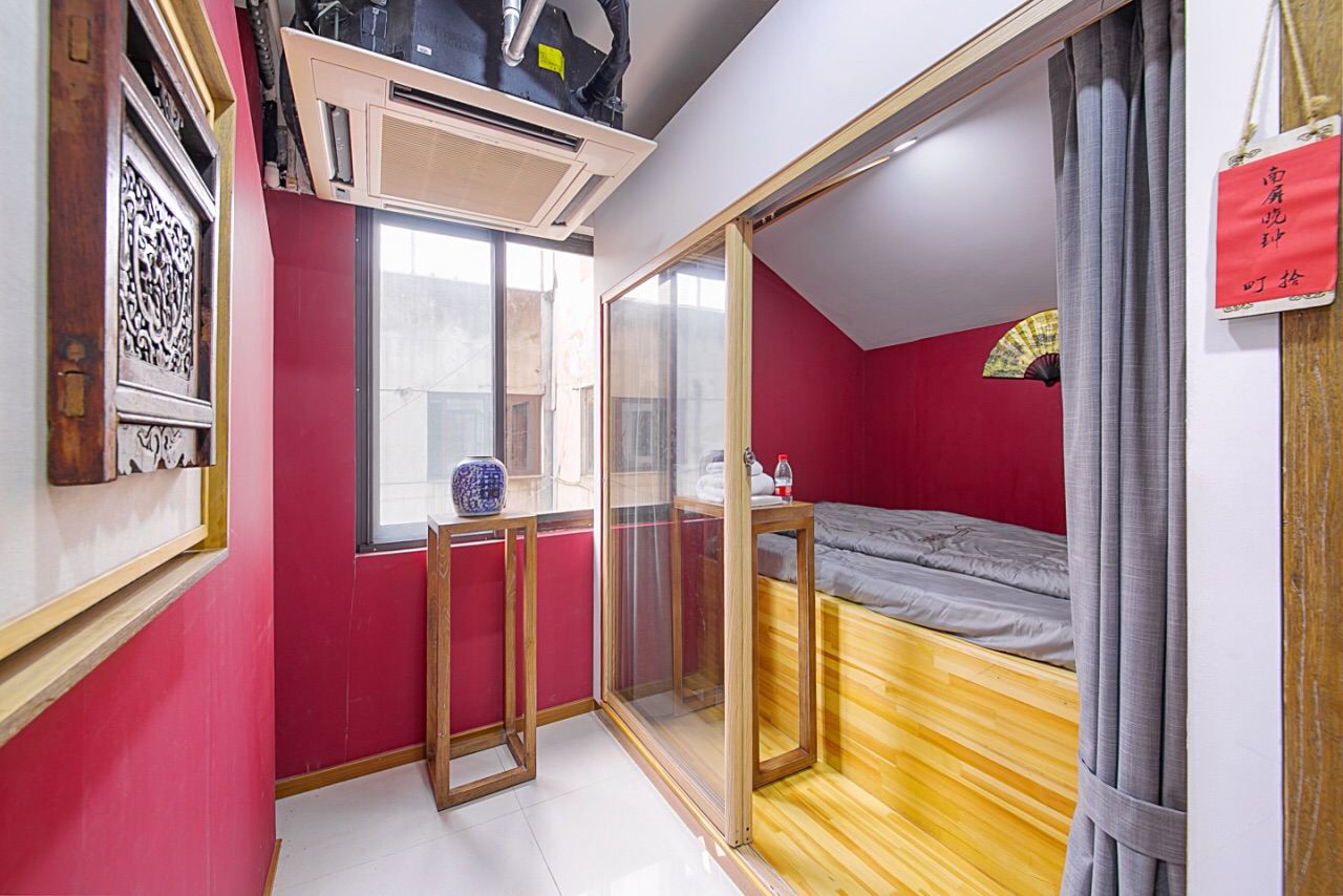 西子特色屋中屋(床位)(公共卫浴)