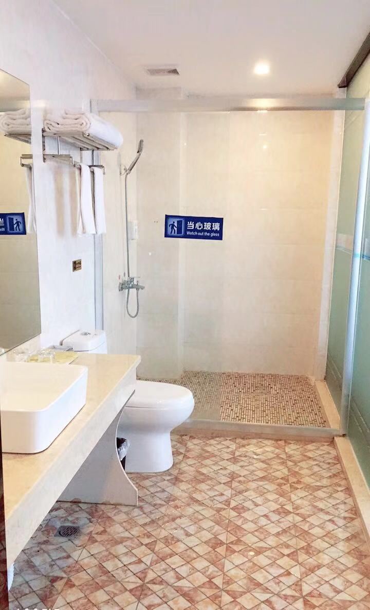 豪华三人间