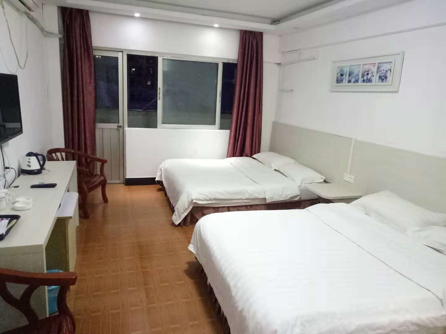 豪华麻将双人大床套房