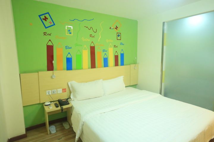 精选大床房