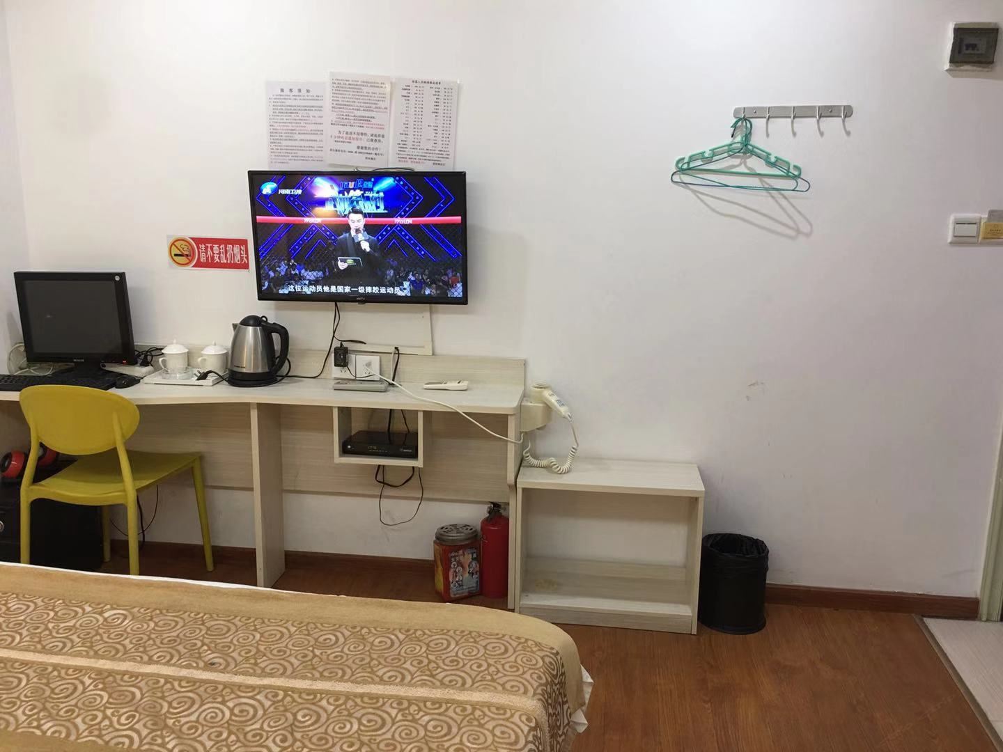 豪华大床房