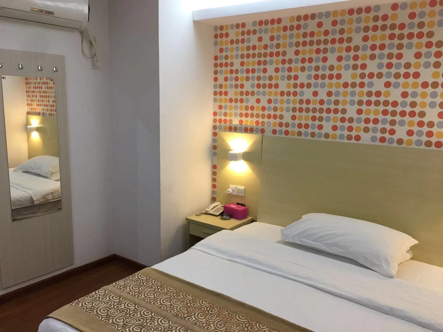 豪华大床房