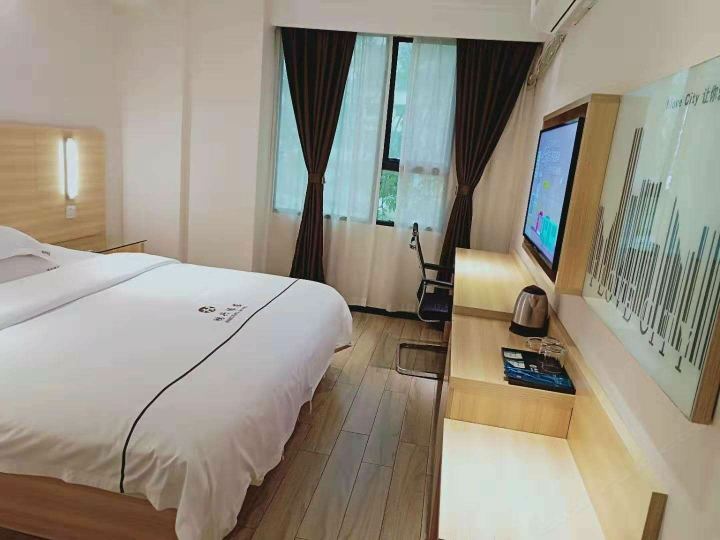 豪华大床房