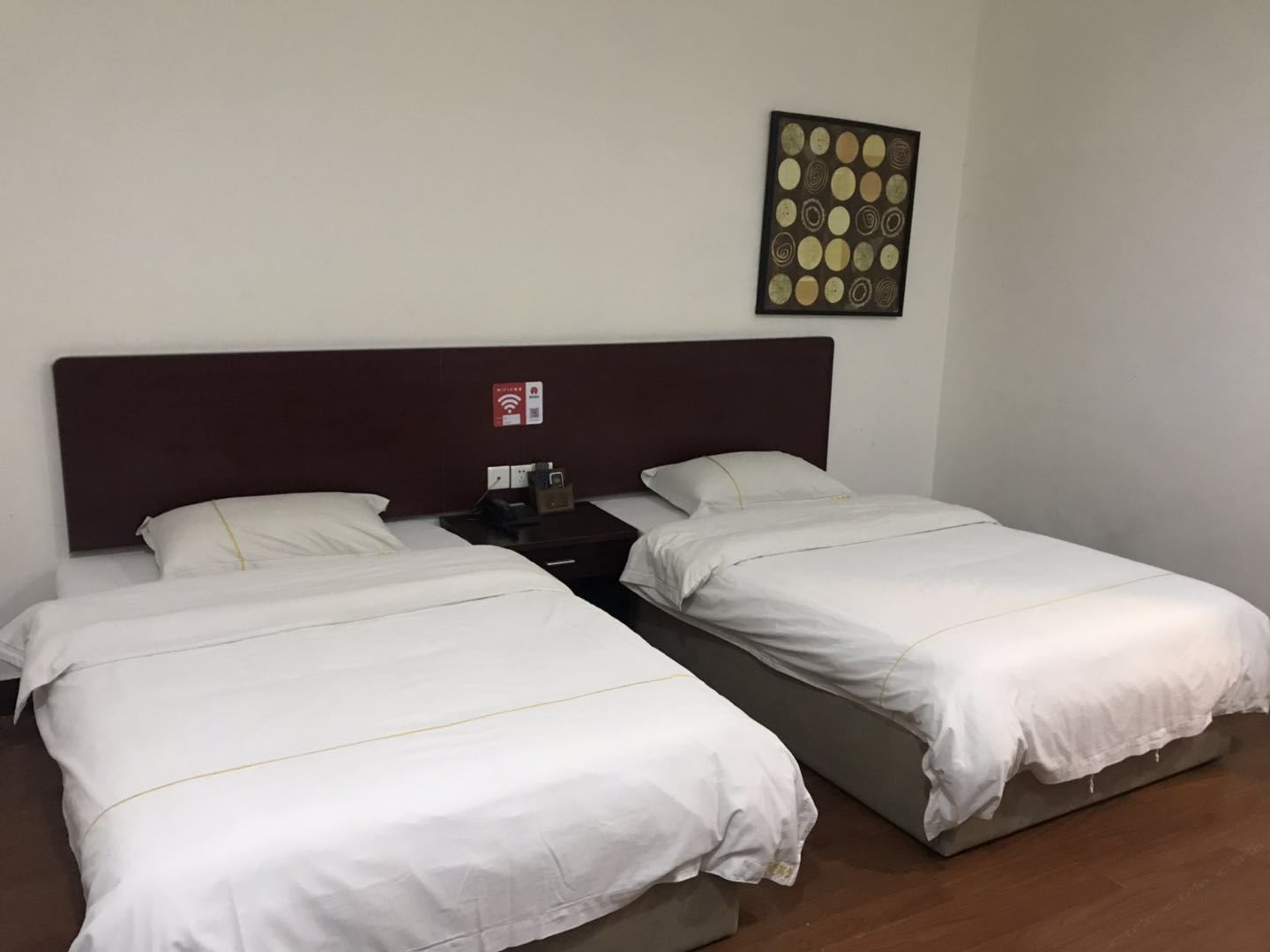 标准双床间