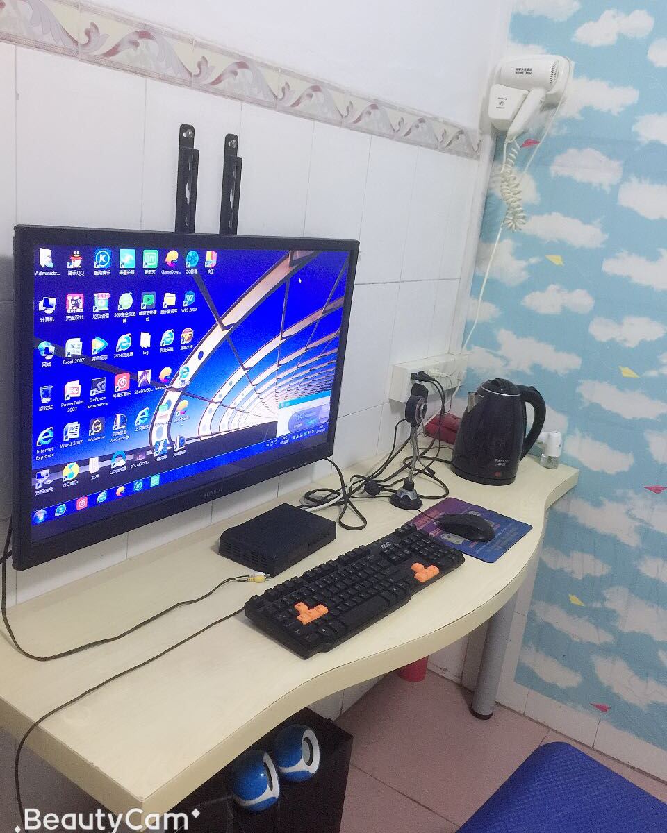 豪华电脑房