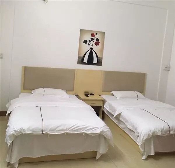 标准双床房