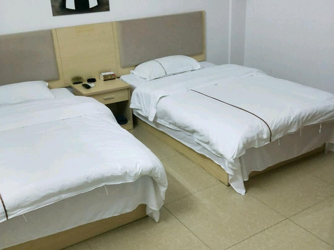 标准双床房