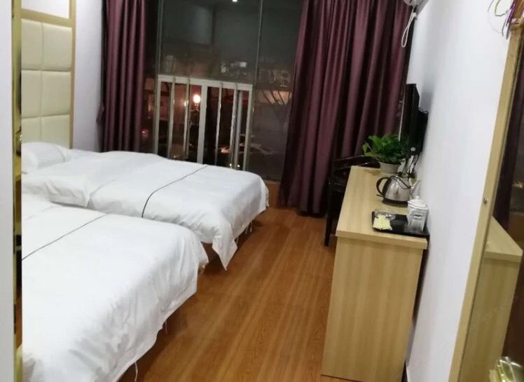 标准双床房