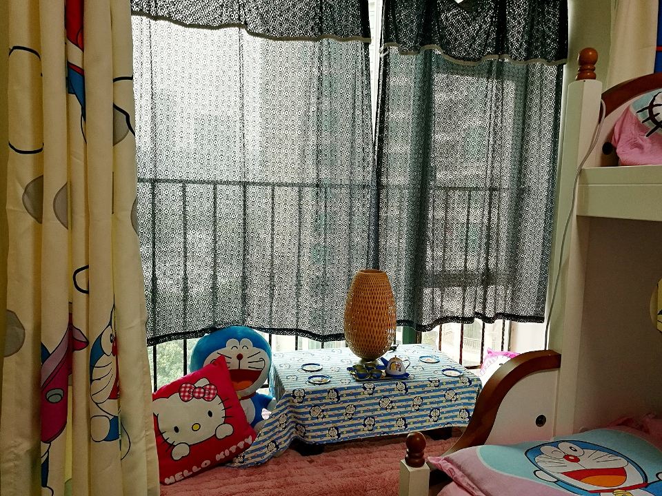温馨卡通房(公共卫浴)