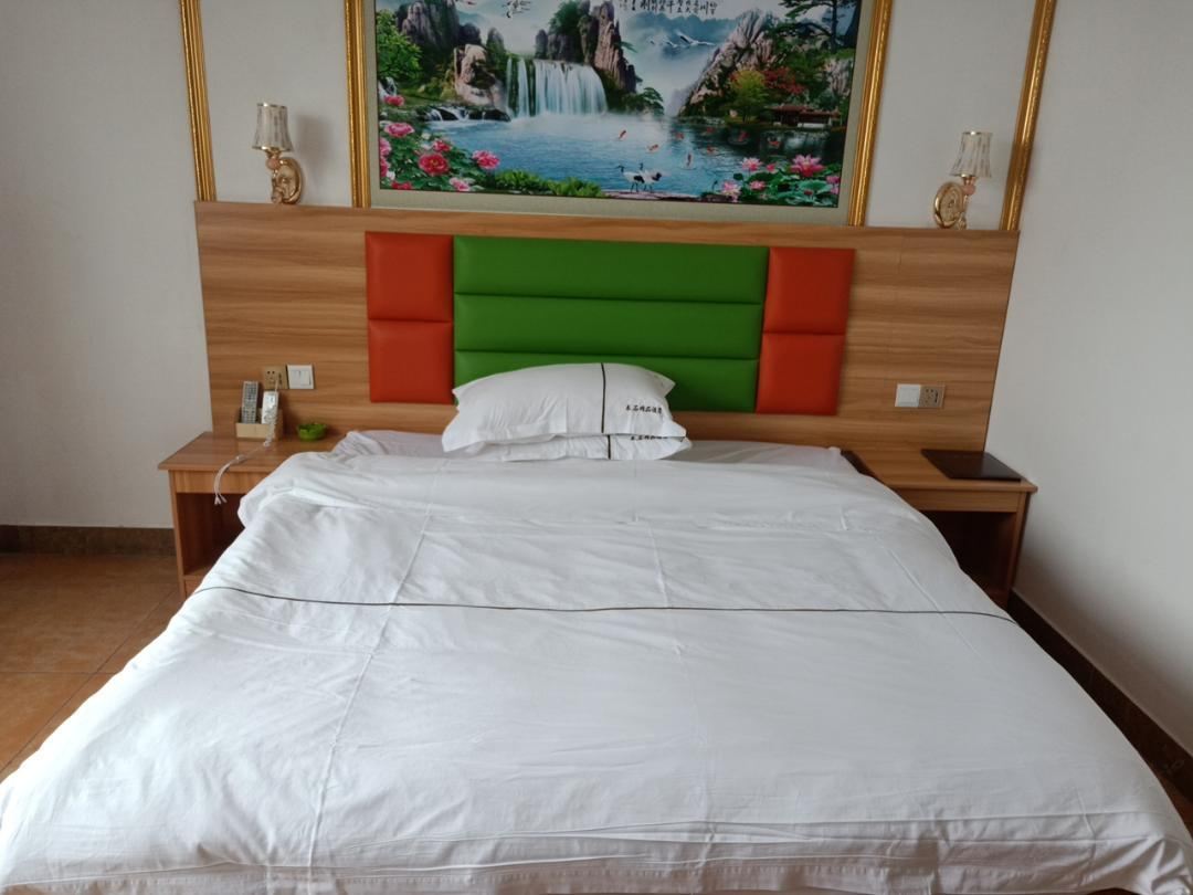 标准大床房
