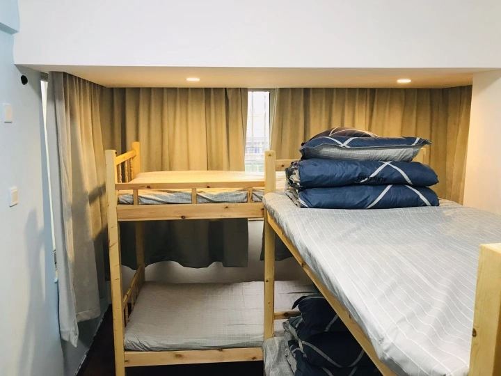 超靓6人间(床位)(公共卫浴)