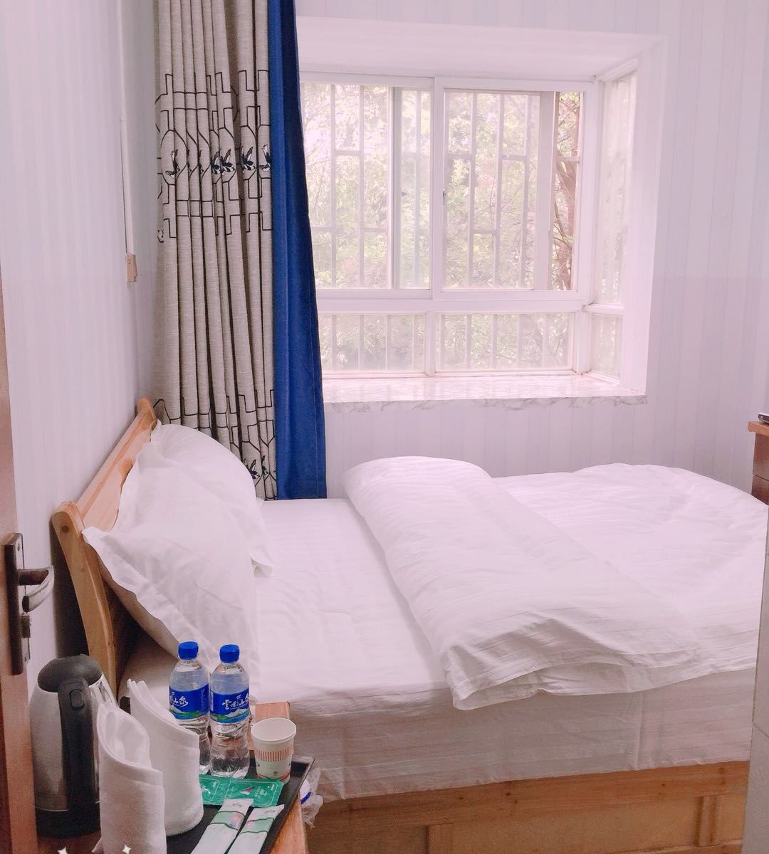 舒适大床房