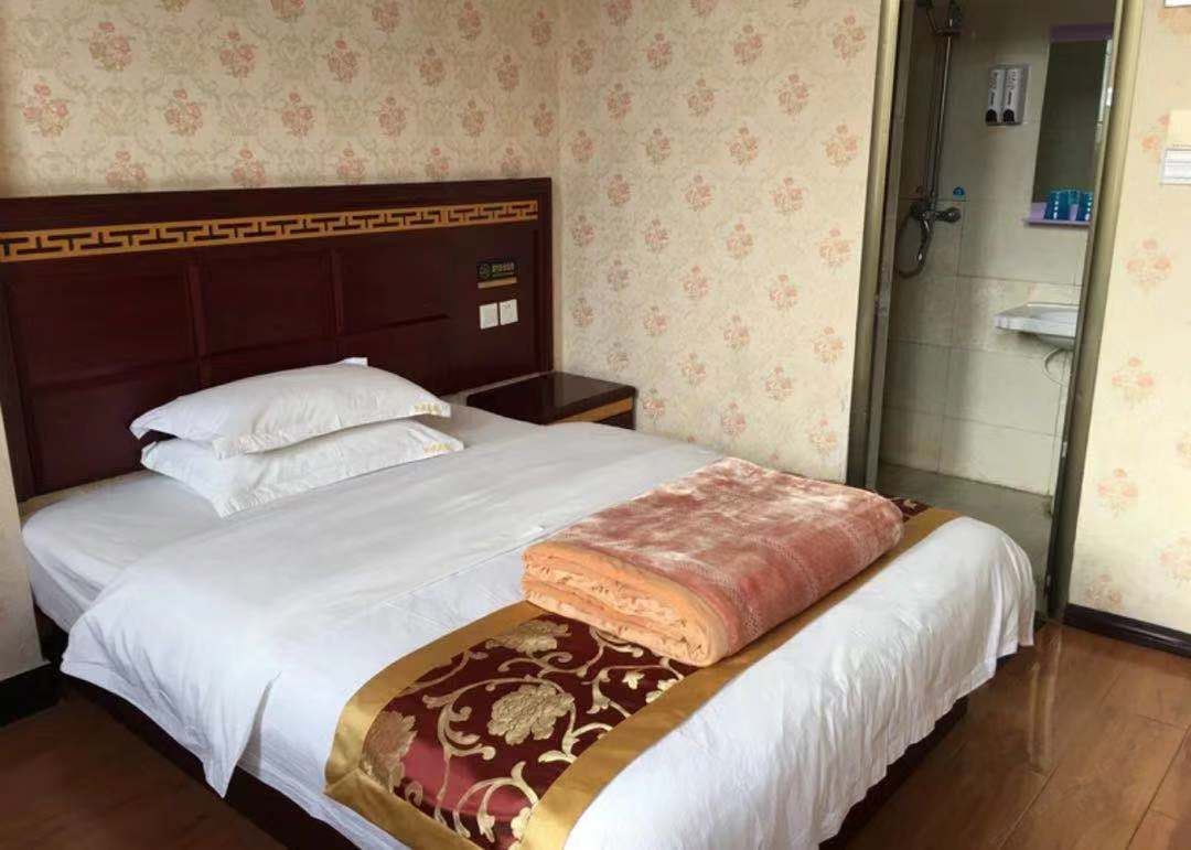 豪华大床房