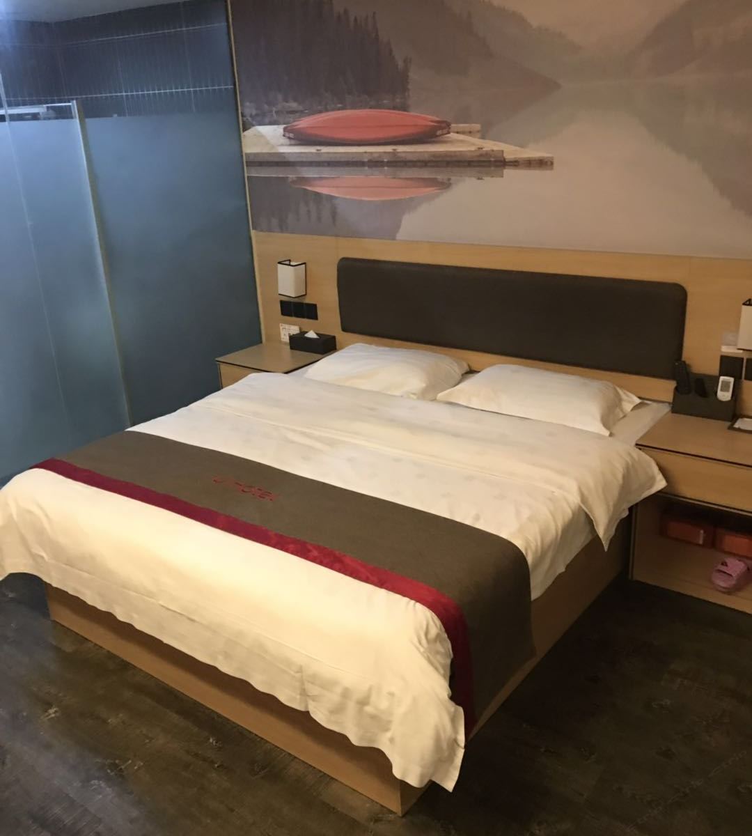 大床房（过道窗）（内设停车场）