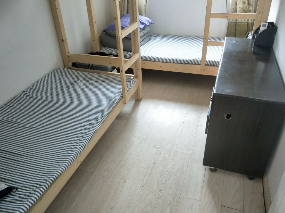 四人间(床位)