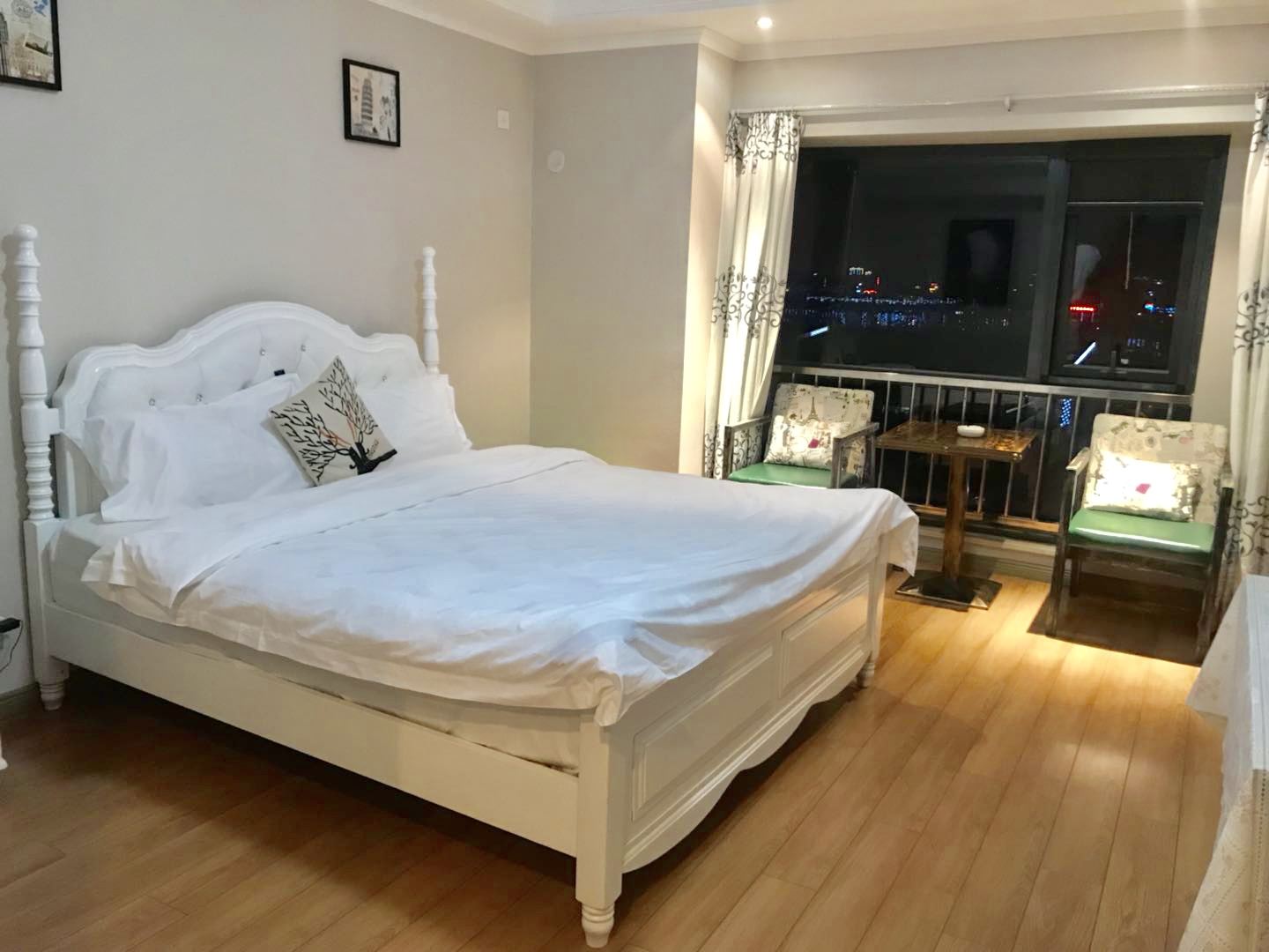 豪华观景大床房