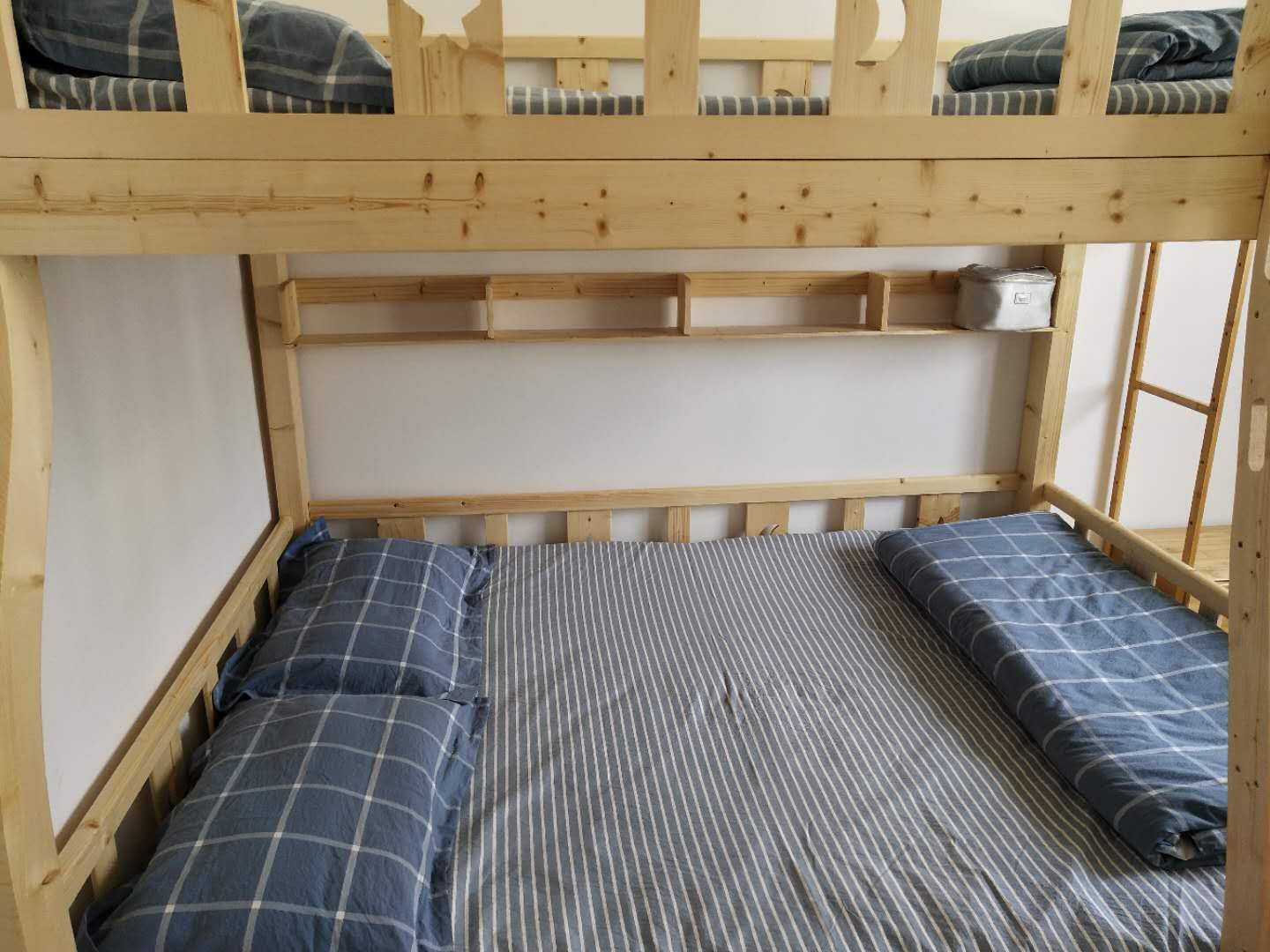 三人房