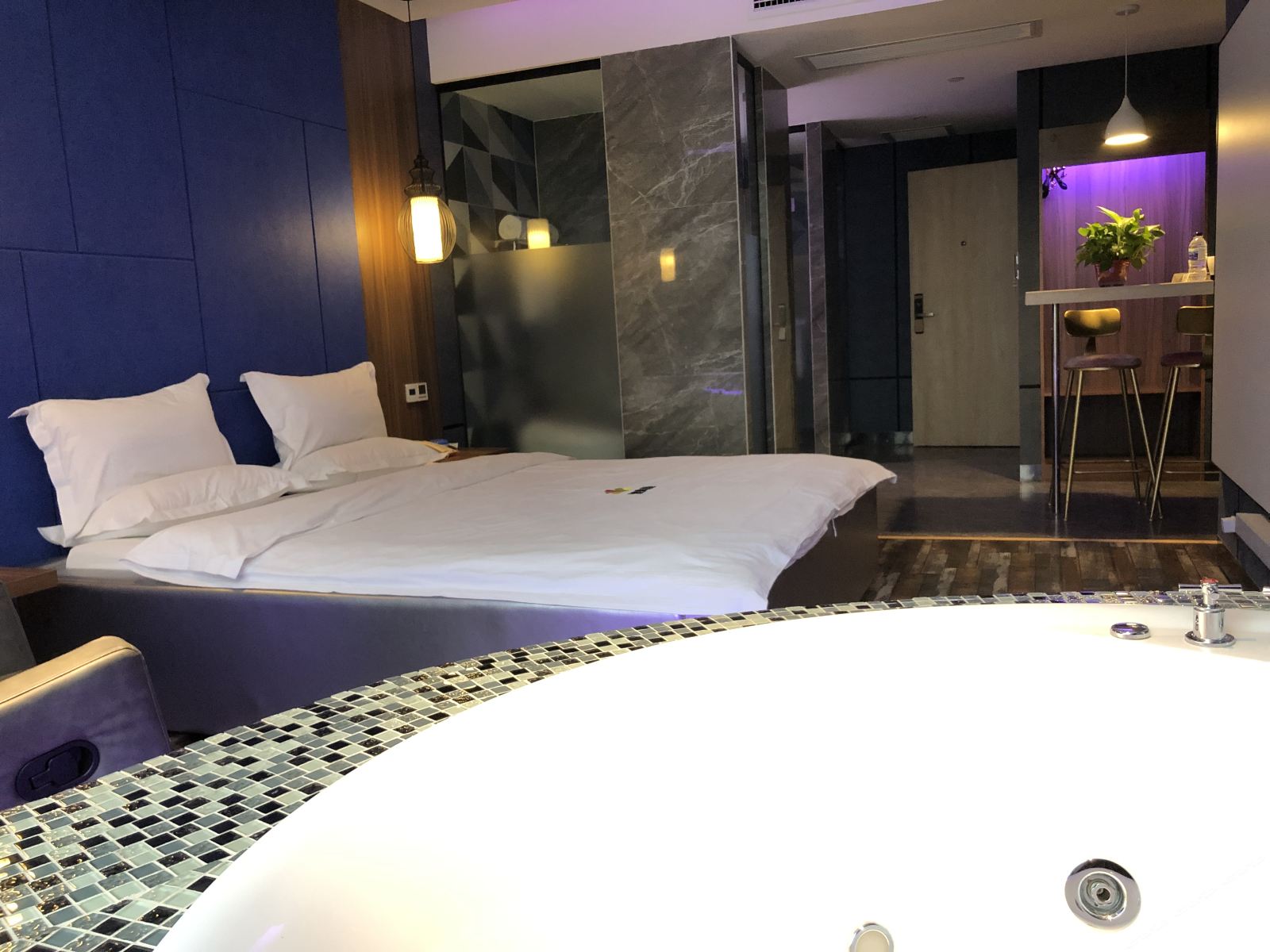 乐影街景观影房