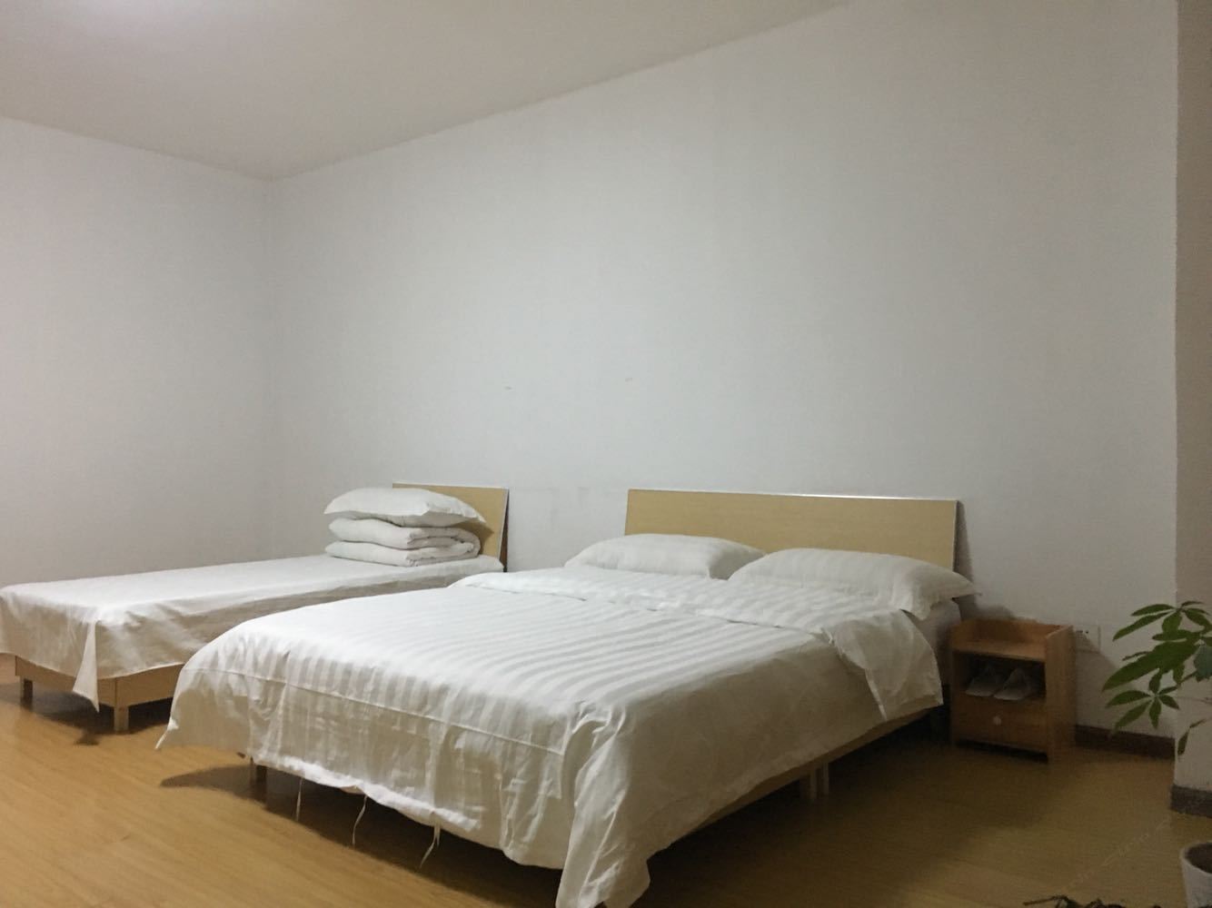 普通家庭房(公共卫浴)