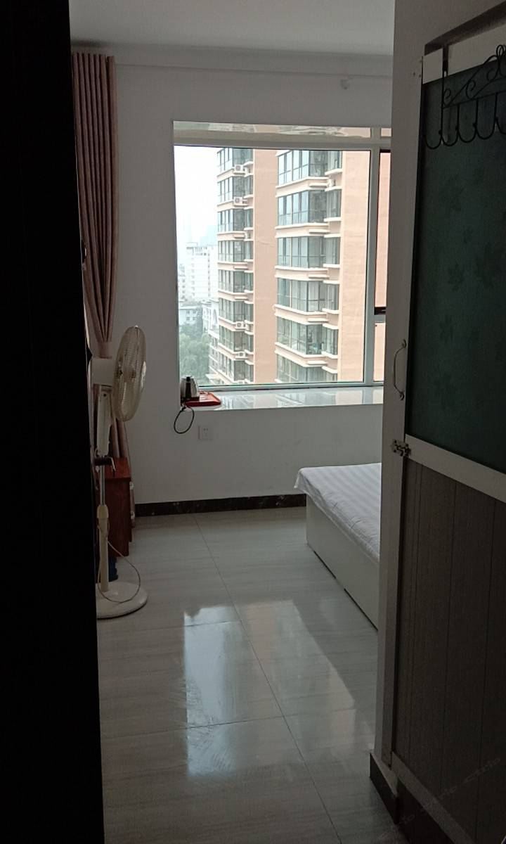 舒适大床房