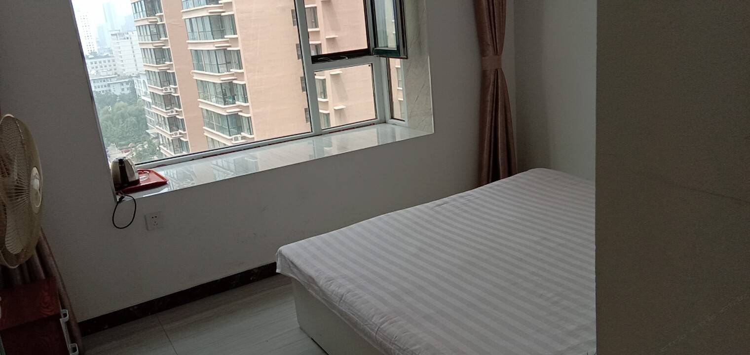 舒适大床房
